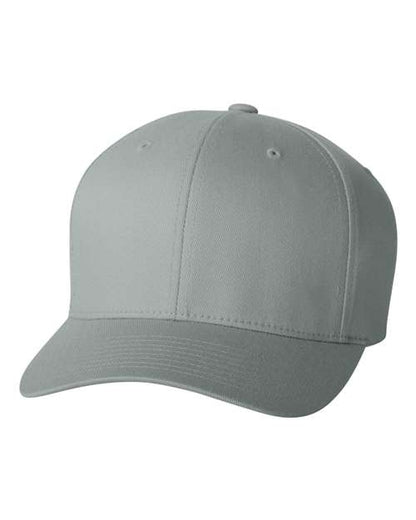 Flexfit 6277 fitted baseball hat in Grey, front view.