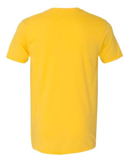 Gildan 64000 Softstyle T-shirt in Daisy, back view showing the neckline and short sleeves.