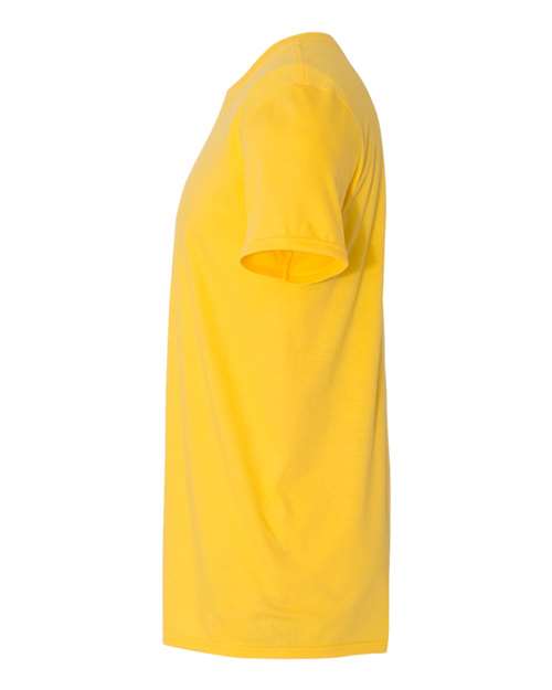 Gildan 64000 Softstyle T-shirt in Daisy, side view showing the short sleeve and hem.