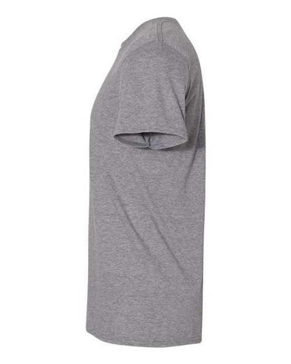 Gildan 64000 Softstyle T-shirt in Graphite Heather, side view showing the short sleeve and hem.